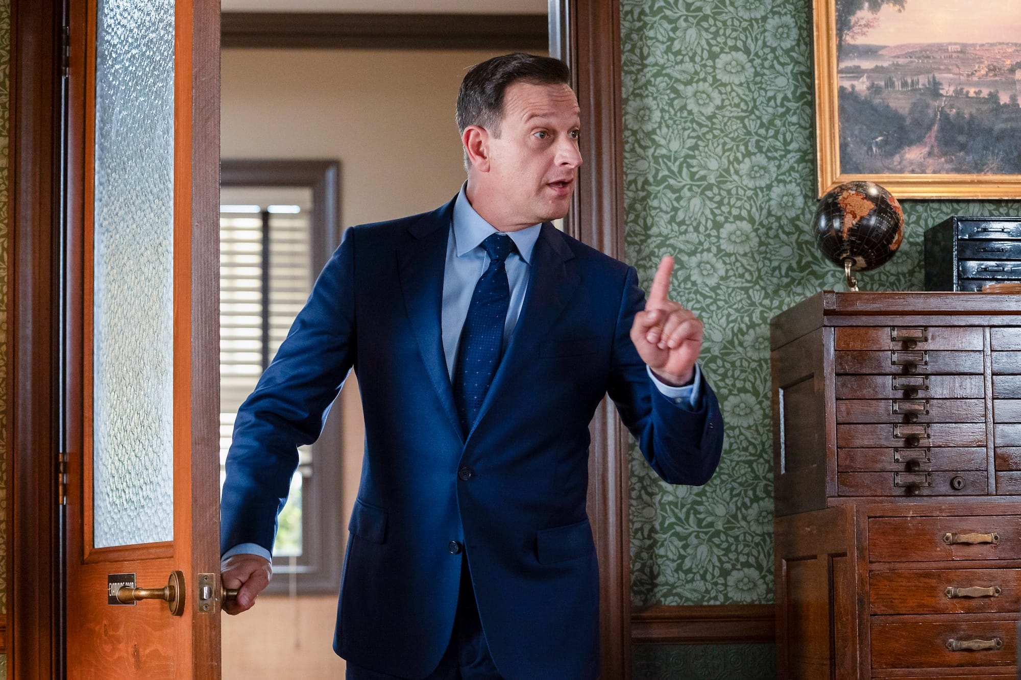 Josh Charles as Martin Best in "Best Medicine" 