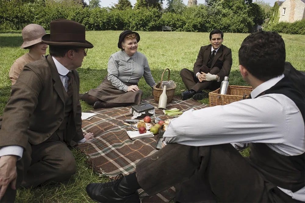 Mrs. Patmore (Lesley Nichol) hosts the picnic.