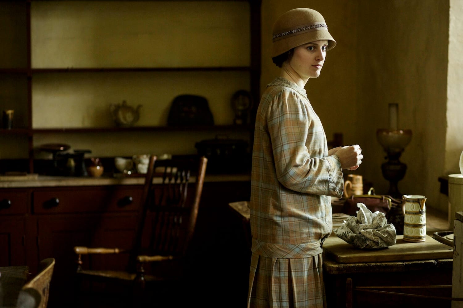 Daisy (Sophie McShera) at Yew Tree Farm.