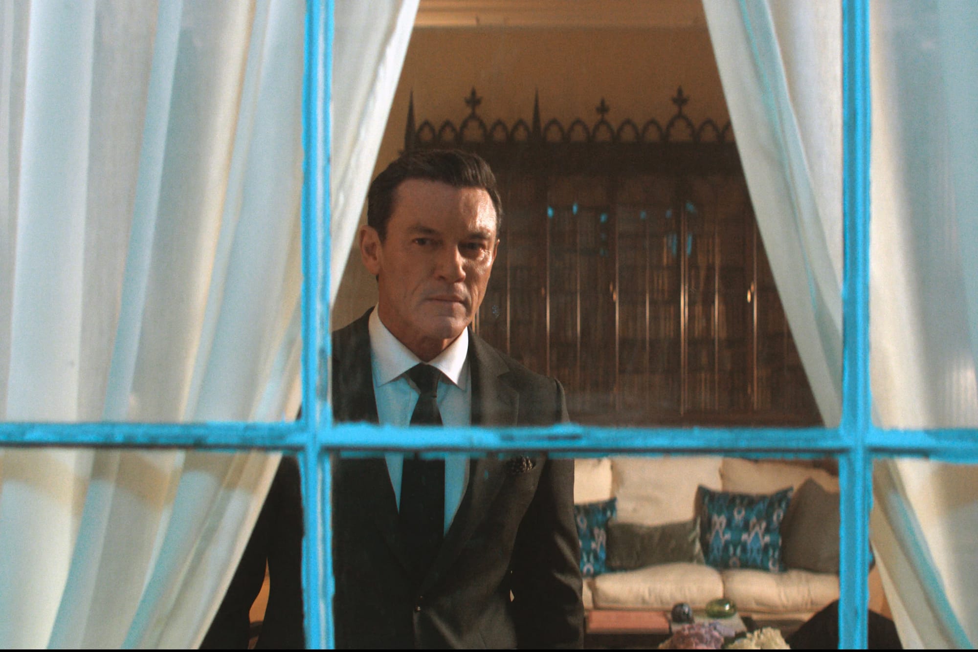 Luke Evans in 'The Party'