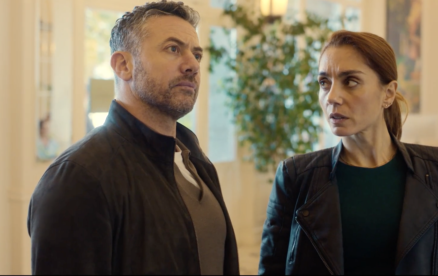 DCI Joe Mottram (Warren Brown) and Inspector Lara Sarrancino (Cristiana Dell’Anna)&nbsp;at the hotel