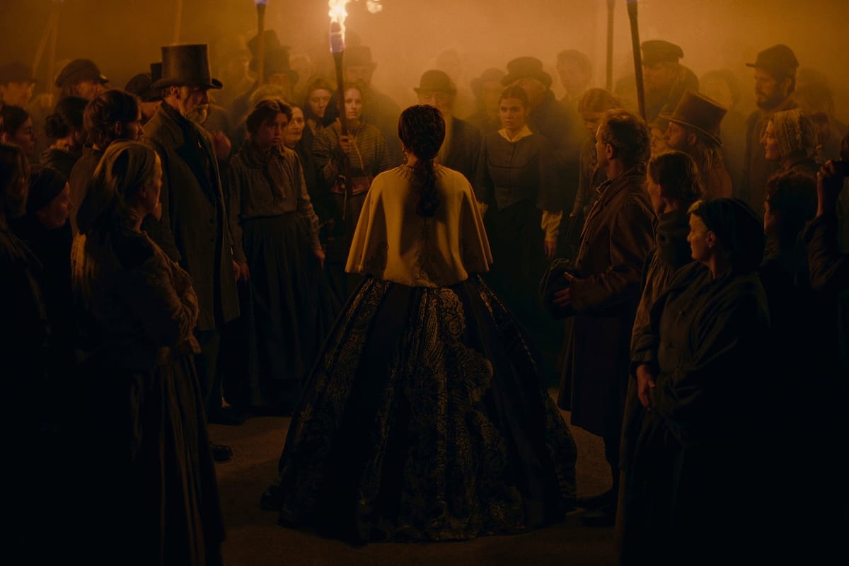 Devrim Lingnau in "The Empress"