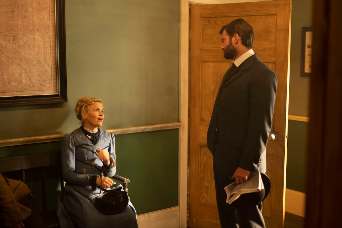 Kate Phillips and Stuart Martin in "Miss Scarlet & the Duke' Season 2