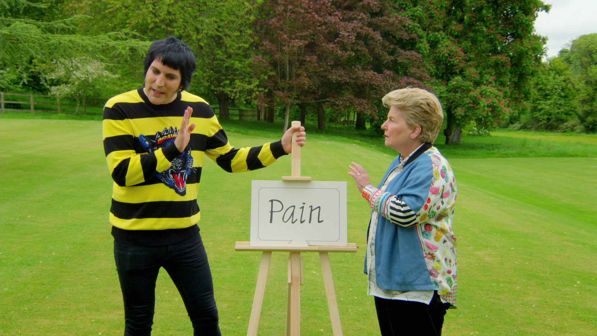 &nbsp;New Hosts Noel Fielding and Sandi Toksvig in The Great British Baking Show Season 8