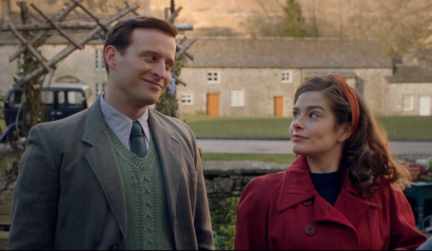 James (Nicholas Ralph) and Helen&nbsp;(Rachel Shenton) exchange rueful smiles as they realize they have been outwitted by an elderly lady and her savage cat.