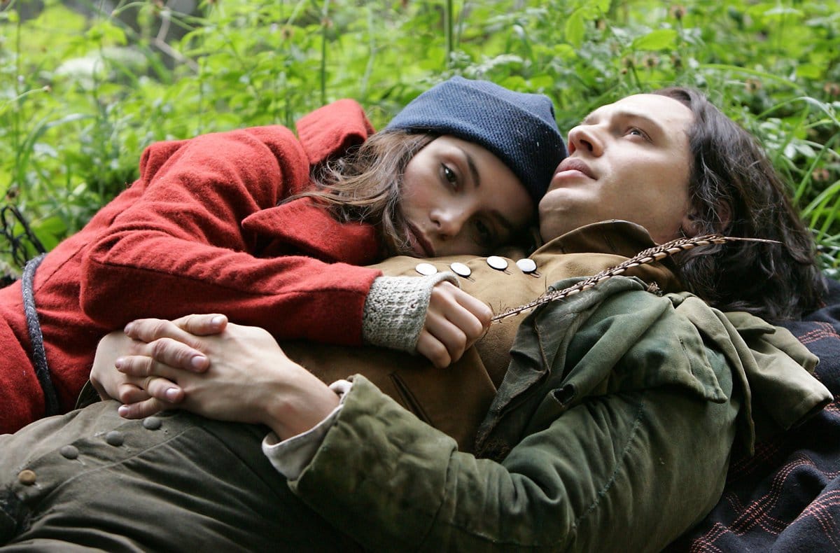 Charlotte Riley and Tom Hardy in "Wuthering Heights" 2009