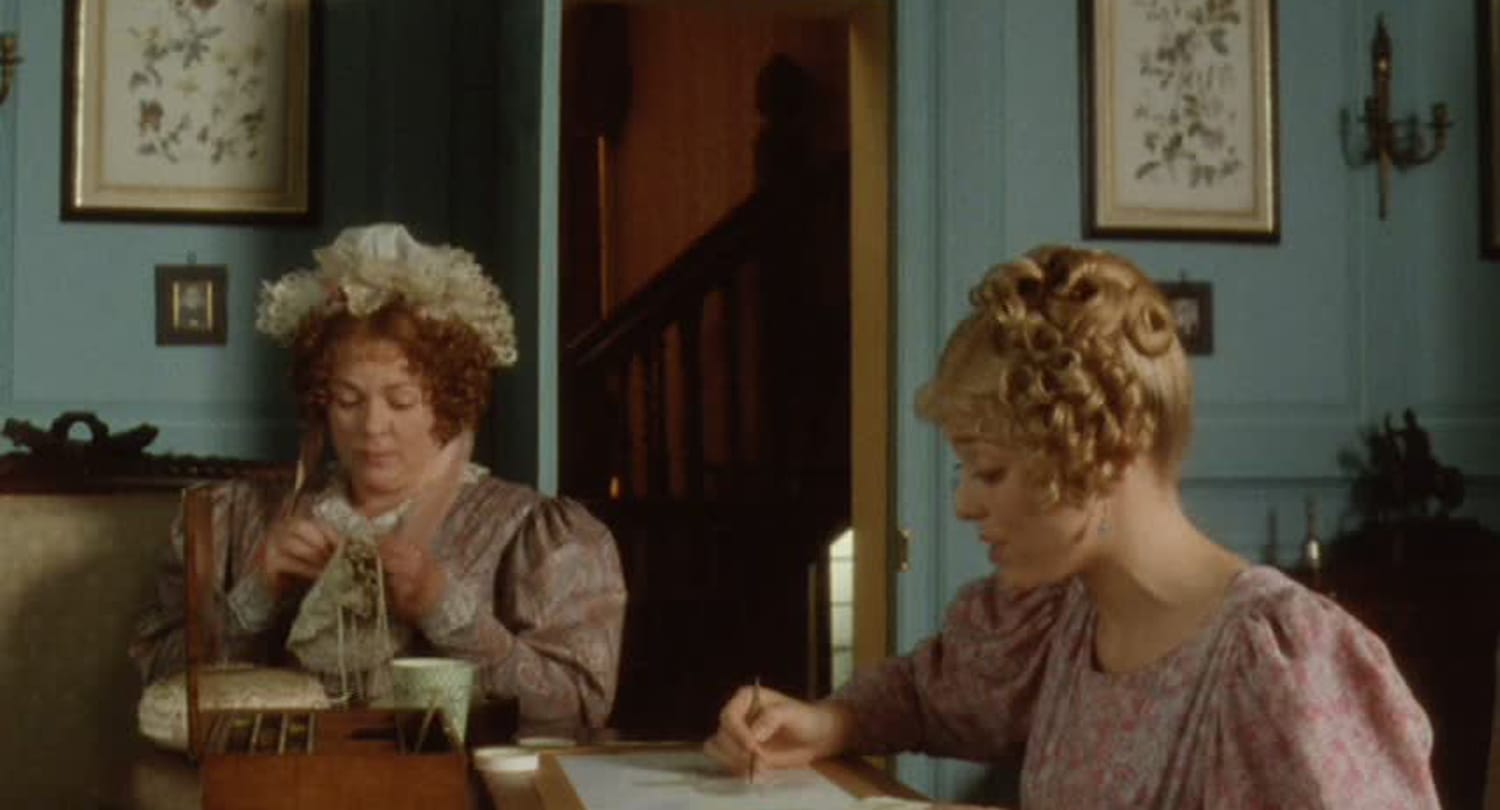 Mrs. Vincy (Jacqueline Tong) and Rosalind (Trevyn McDowell).