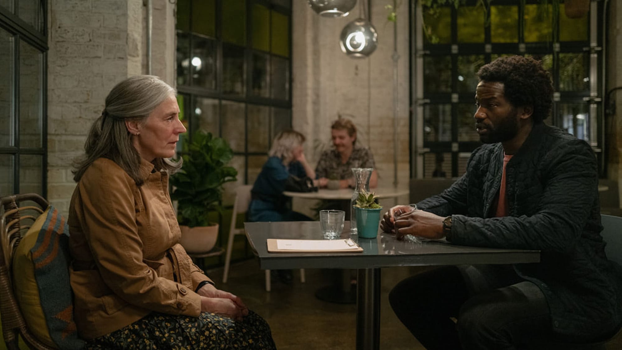 Saskia Reeves as Catherine Standish and Ṣọpẹ́ Dìrísù as Sean Donovan in&nbsp;Slow Horses Season 3