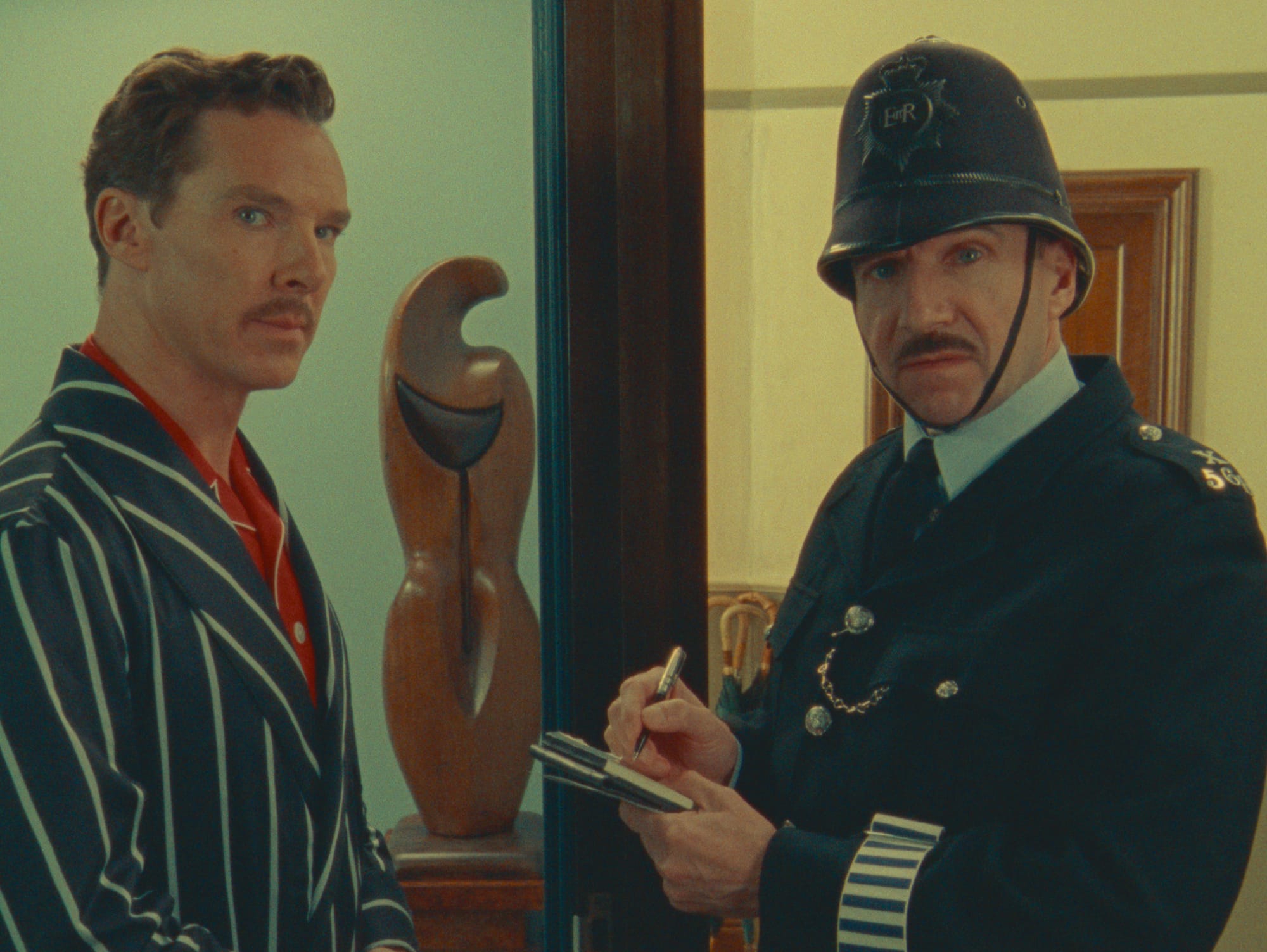 Benedict Cumberbatch as Henry Sugar and Ralph Fiennes as the policeman in 'The Wonderful Story of Henry Sugar'
