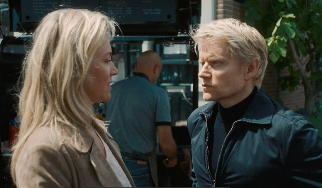 Piet Van der Valk (Marc Warren) and Lena Linderman (Loes Haverkort).