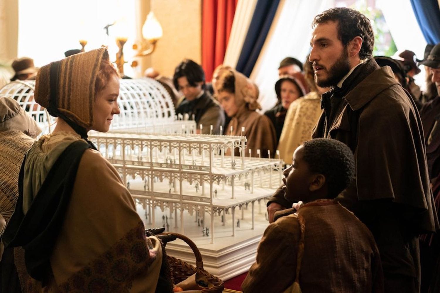 Esmé Creed-Miles and Éanna Hardwicke in "The Doll Factory"