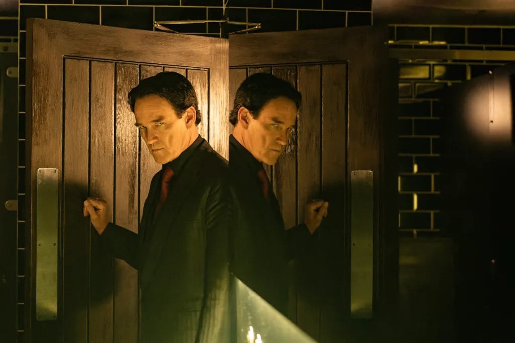 Stephen Moyer as Teddy Bass in Sexy Beast Season 1