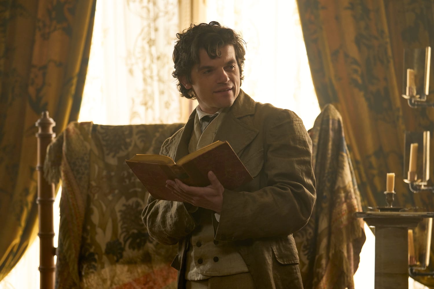 Edward Bluemel in "Belgravia: The Next Chapter"