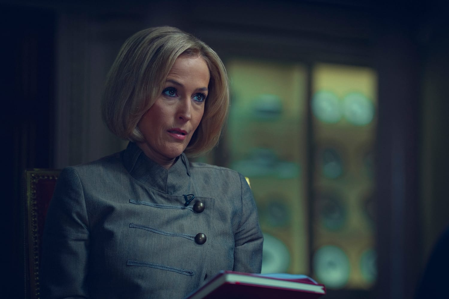 Gillian Anderson in "Scoop"