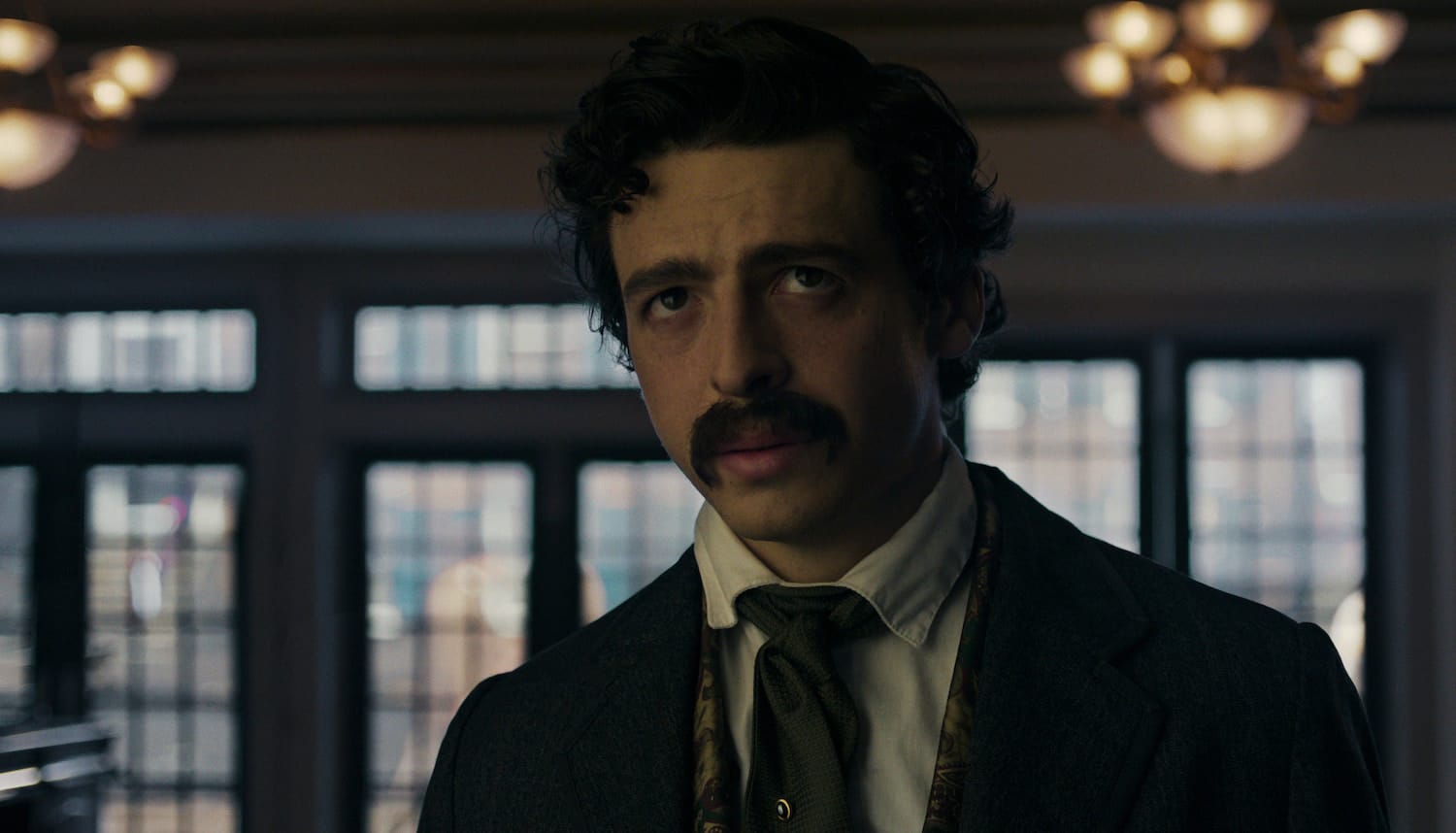 Anthony Boyle in "Manhunt"