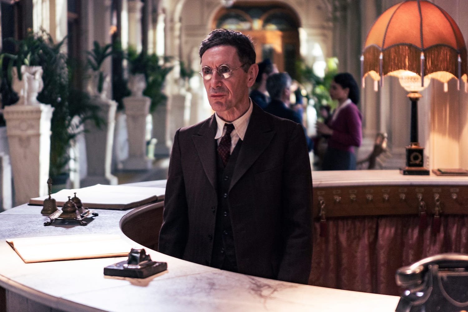 Paul McGann in "Bookish"