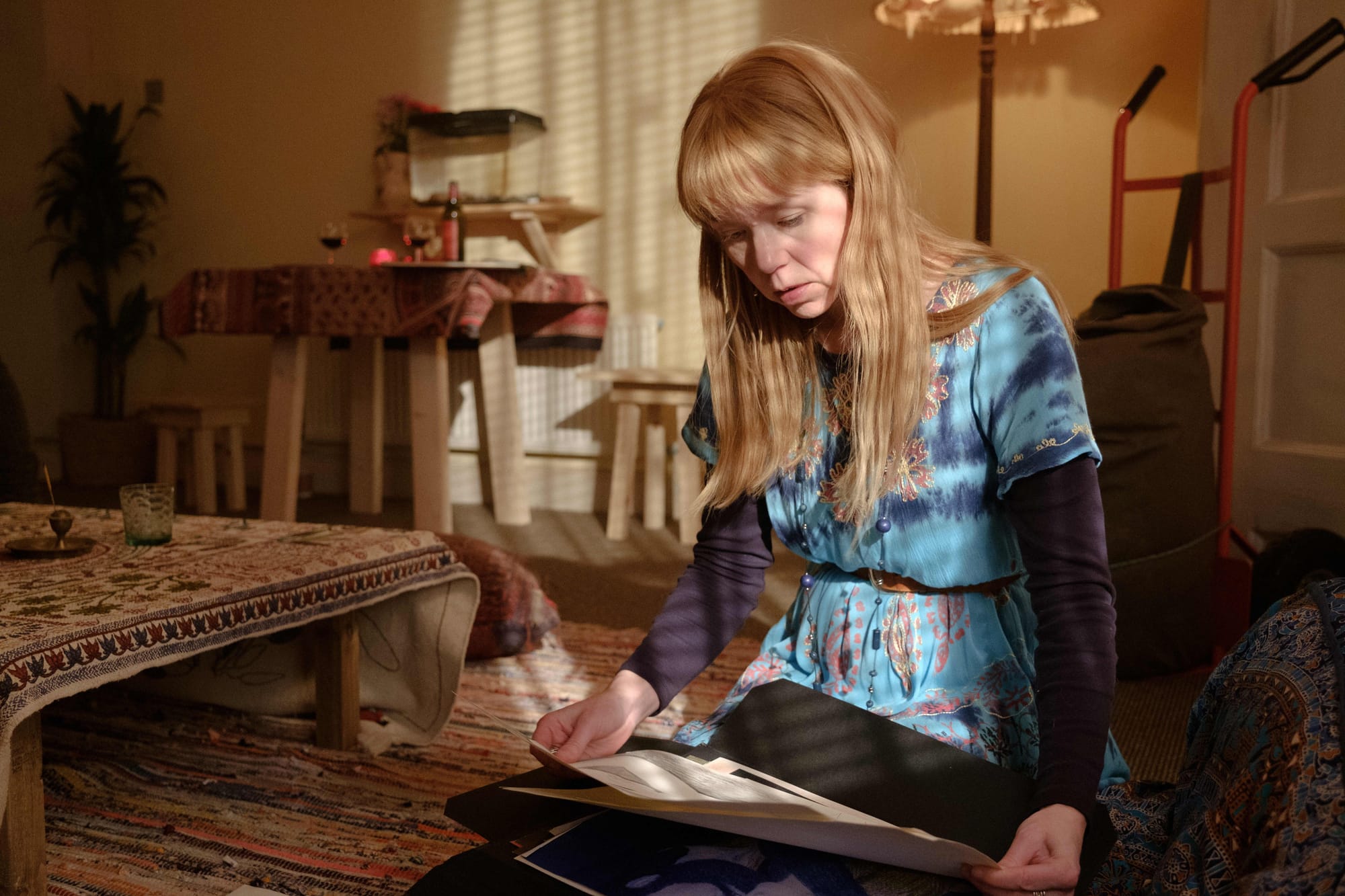 Delia Balmer (Anna Maxwell Martin).