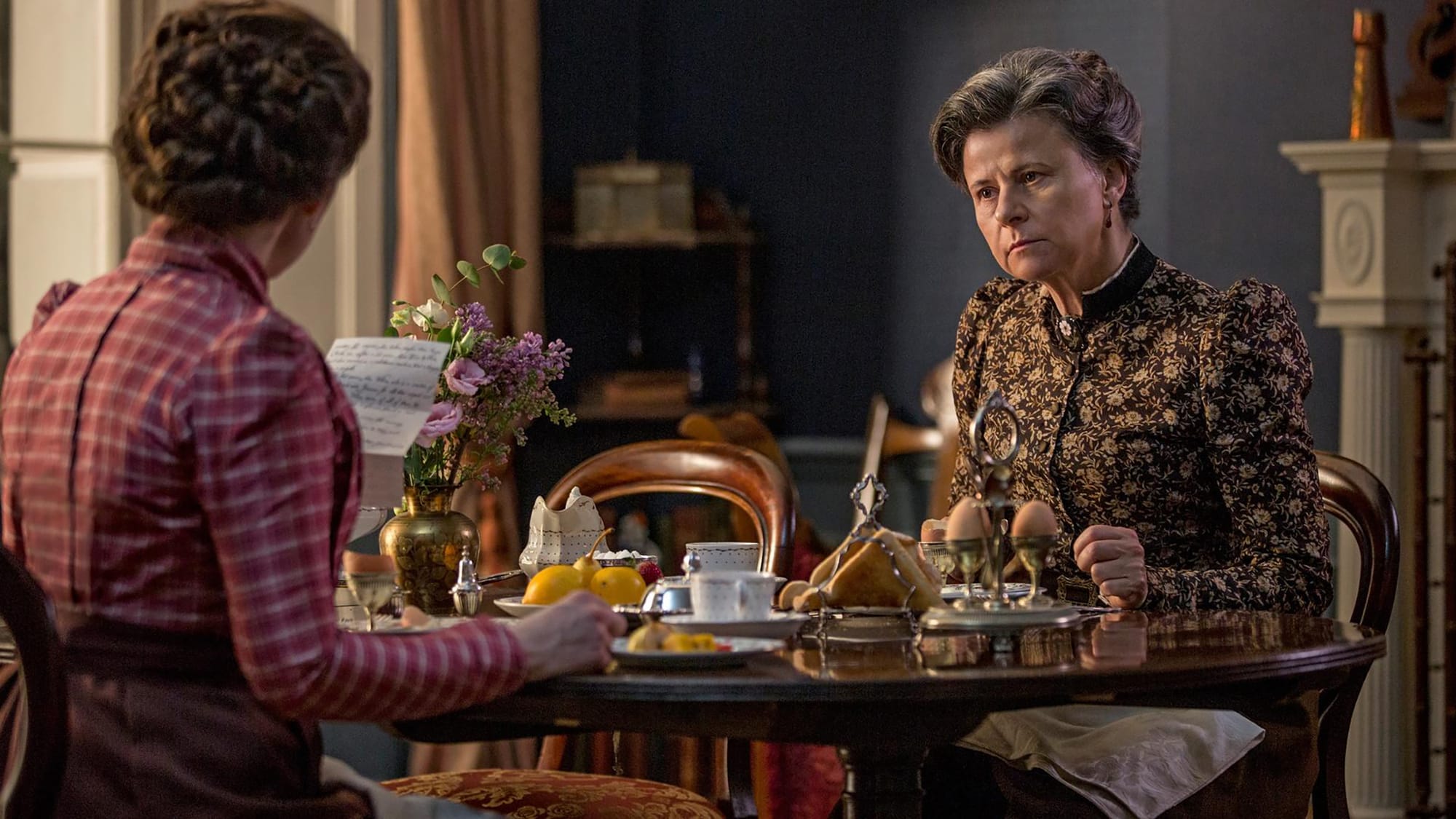 Tracey Ullman as Aunt Juley Mund in 'Howards End'