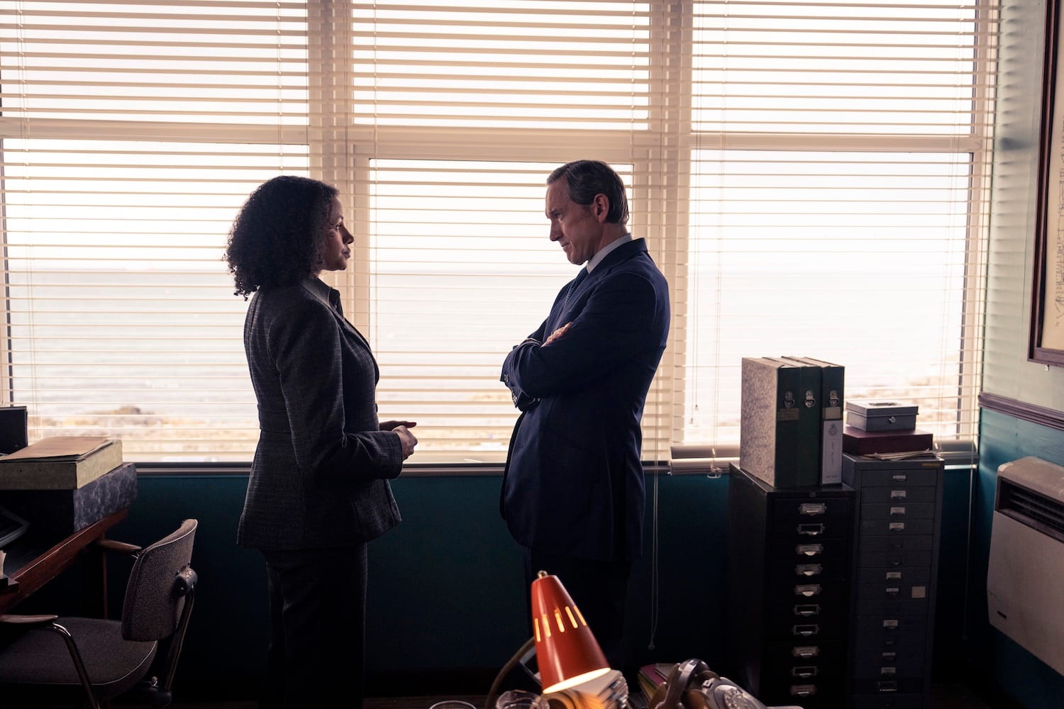 Adam Dalgliesh (Bertie Carvel) and Kate Miskin (Carlyss Peer).