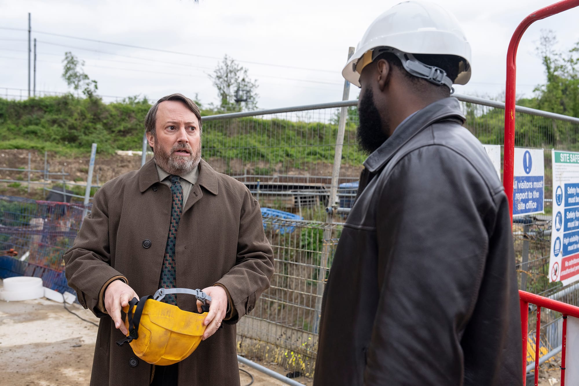 David Mitchell as Ludwig and Dipo Ola as DI Russell Carter in 'Ludwig' Season 1