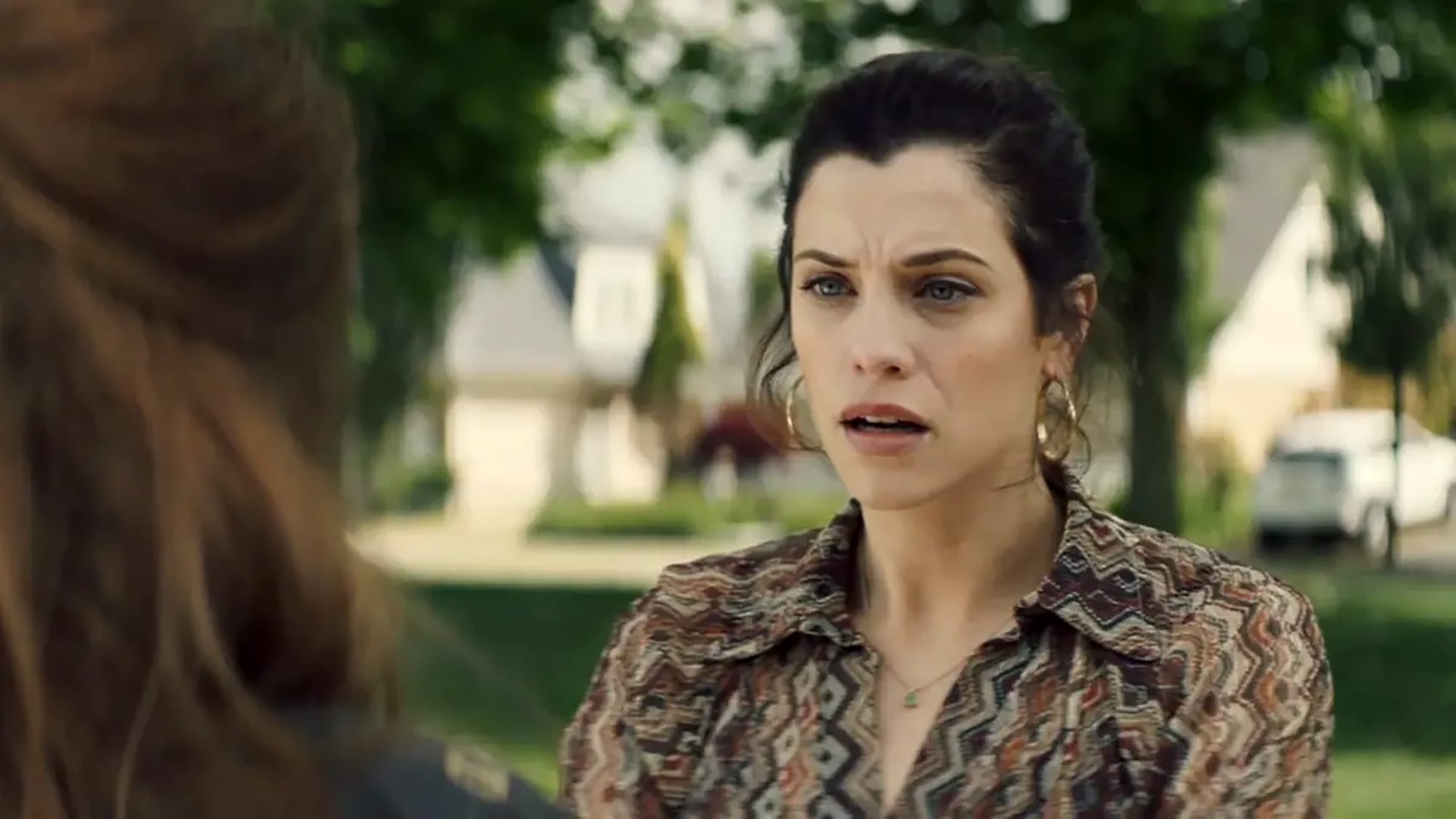 Jessica De Gouw as Becka in 'The Couple Next Door' Season 1