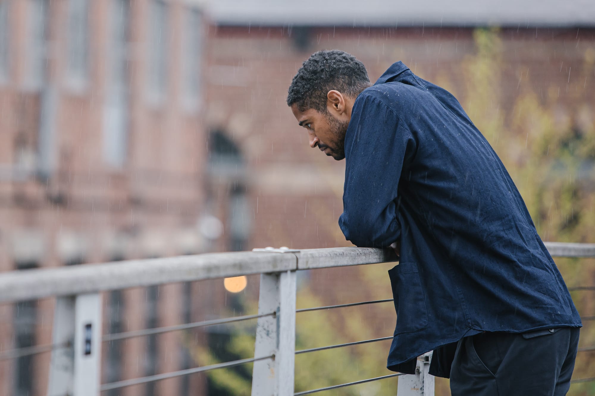 Alfred Enoch as Pete in 'The Couple Next Door' Season 1