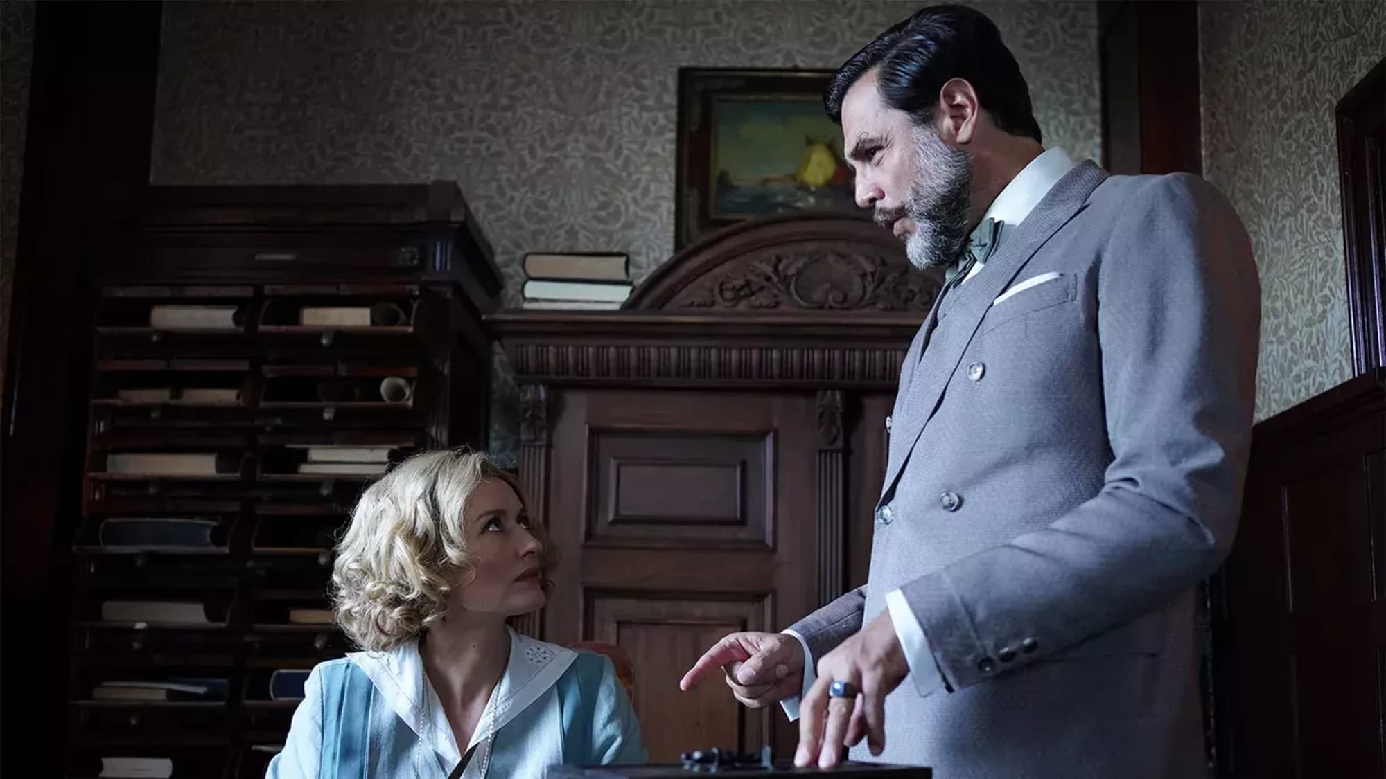 Natascha McElhone as Bella Ainsworth and&nbsp;Daniele Pecci as Count Carlo Albani in 'Hotel Portofino' Season 1