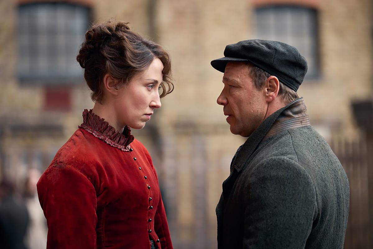 Erin Doherty as Mary Carr and Stephen Graham as Sugar Goodson in 'A Thousand Blows' Season 1