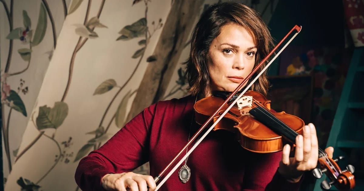 Lola Dewaere in 'Mademoiselle Holmes' Season 2 