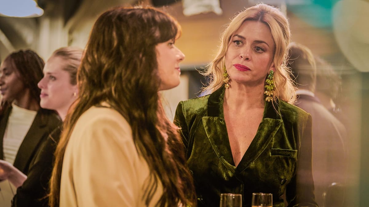 Gabrielle Creevey & Eve Myles Go Toe to Toe in 'The Guest'
