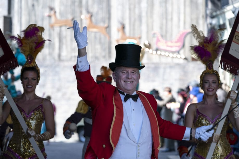 'Doctor Who' Alum Peter Davison Joins 'Call the Midwife' for Christmas Special