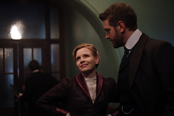 Kate Phillips and Tom Durant Pritchard in "Miss Scarlet" Season 6 (Photo: Miss Scarlet Limited and MASTERPIECE)