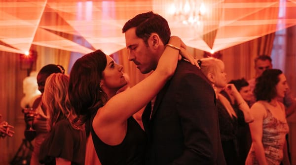 It's Time to Meet the New 'Couple Next Door' for Season 2